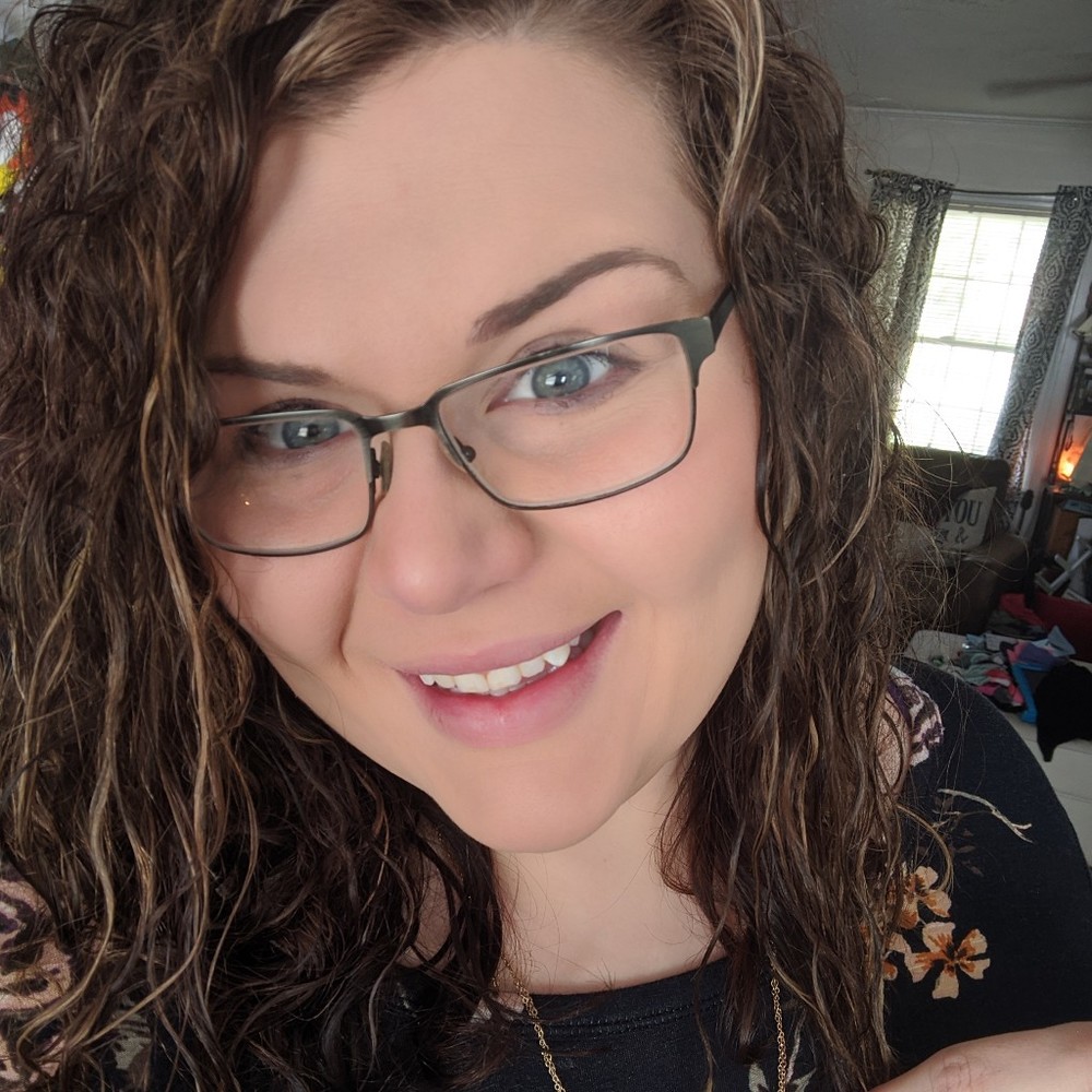 Meet your Posher, Courtney